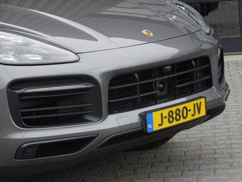 Porsche Cayenne 3.0 E-Hybrid 462PK / sportDesign / softclose / Bose / BTW / 360°