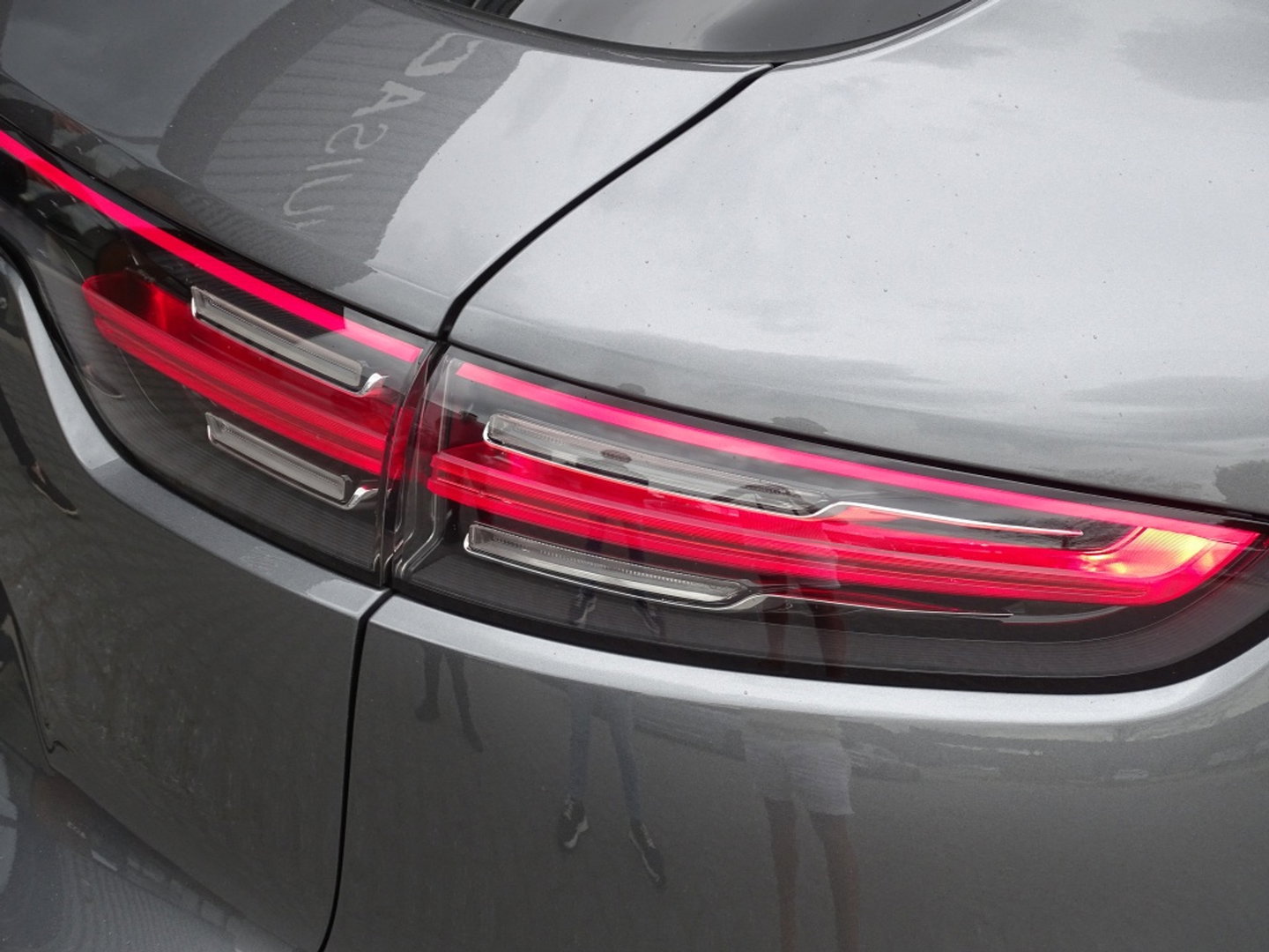 Porsche Cayenne 3.0 E-Hybrid 462PK / sportDesign / softclose / Bose / BTW / 360°