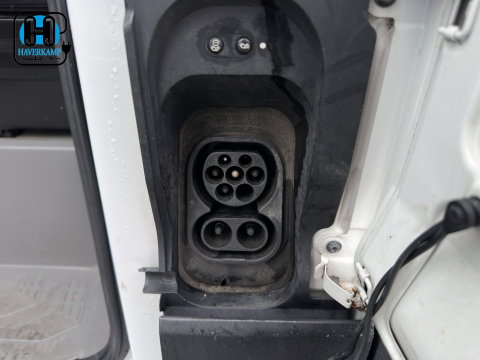 MAN eTGE Basis 36 kWh L3 H3 (2-Fase) {Soh-86%} Aut. *HEATPUMP | NAVI-FULLMAP | AIRCO | CRUISE | CAMERA | HEATED-ERGO-SEATS | PDC | DAB | WIFI | FULL-LED | CCS-FASTLOADER | 18"ALU*