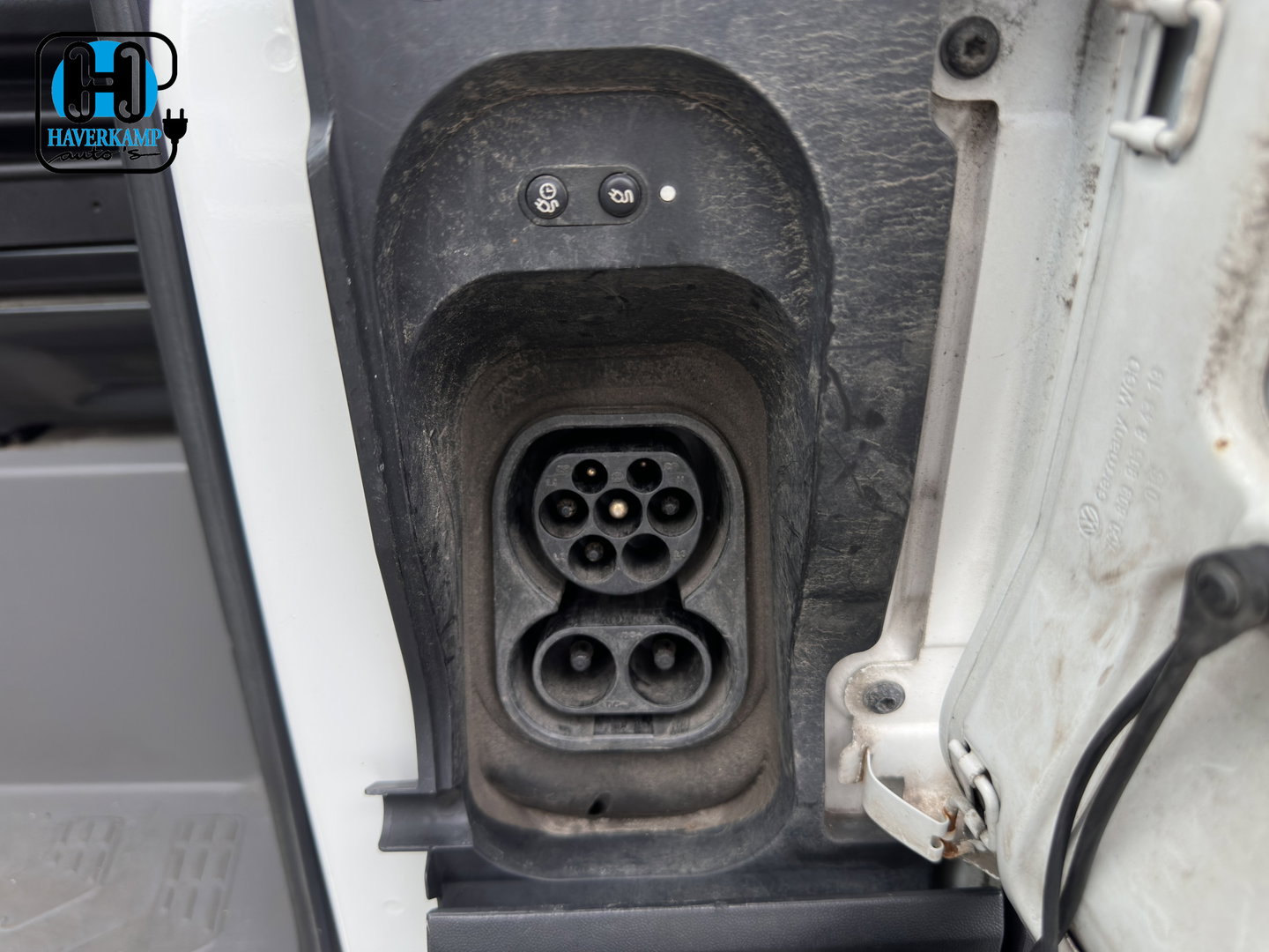MAN eTGE Basis 36 kWh L3 H3 (2-Fase) {Soh-88%} Aut. *HEATPUMP | NAVI-FULLMAP | AIRCO | CRUISE | 3-PERS | CAMERA | HEATED-ERGO-SEATS | PDC | DAB | WIFI | FULL-LED | CCS-FASTLOADER*