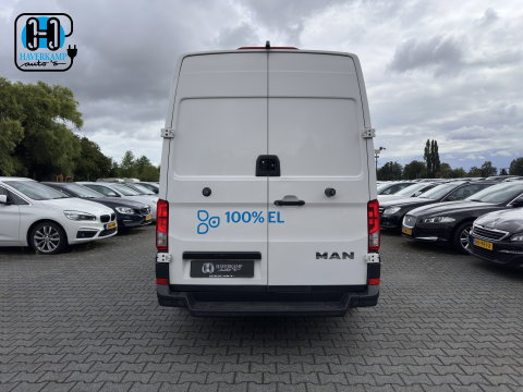 MAN eTGE Basis 36 kWh L3 H3 (2-Fase) {Soh-88%} Aut. *HEATPUMP | NAVI-FULLMAP | AIRCO | CRUISE | 3-PERS | CAMERA | HEATED-ERGO-SEATS | PDC | DAB | WIFI | FULL-LED | CCS-FASTLOADER*