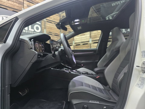 Volkswagen Golf 1.5 eHybrid GTE Leder "vienna"Led IQ Lights Pano Trekhaak HUD 18"LM