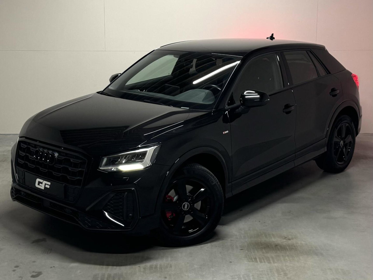 Audi Q2 35 TFSI S-Line Black Edition Virtual Carplay Stoelv trekh