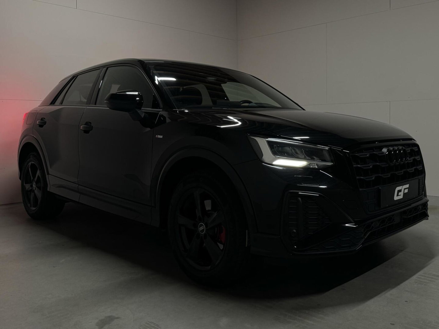 Audi Q2 35 TFSI S-Line Black Edition Virtual Carplay Stoelv trekh