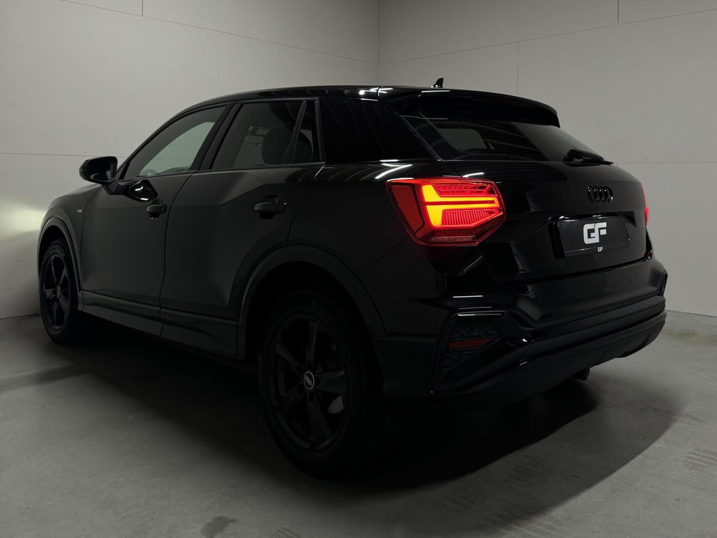 Audi Q2 35 TFSI S-Line Black Edition Virtual Carplay Stoelv trekh
