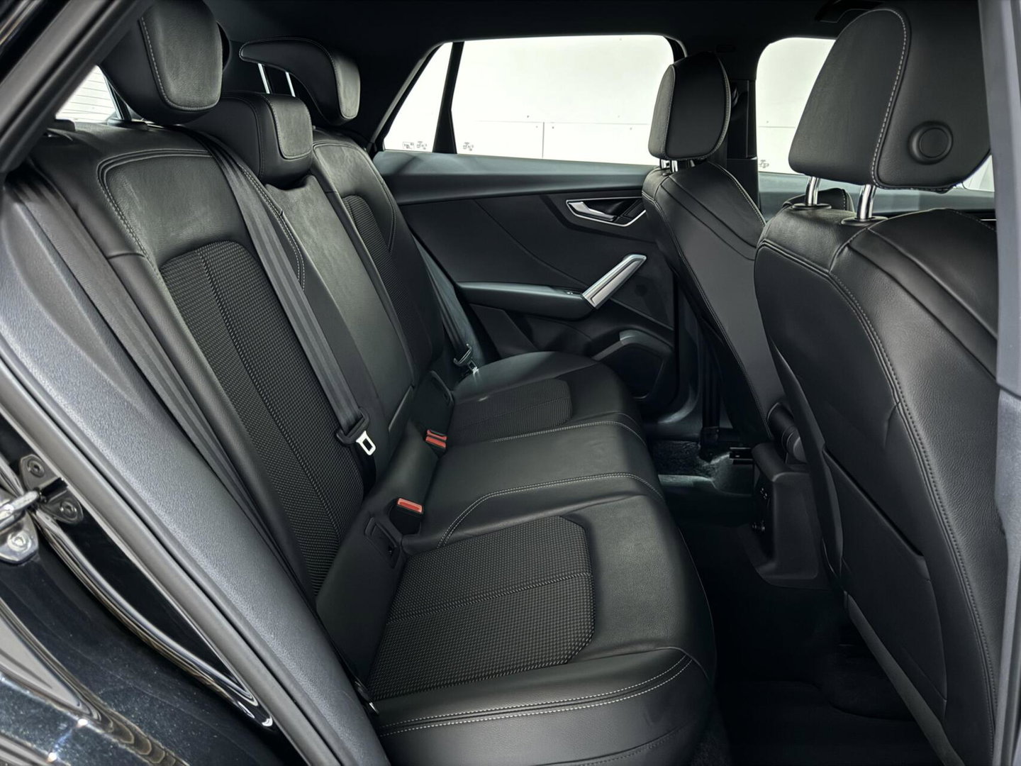 Audi Q2 35 TFSI S-Line Black Edition Virtual Carplay Stoelv trekh
