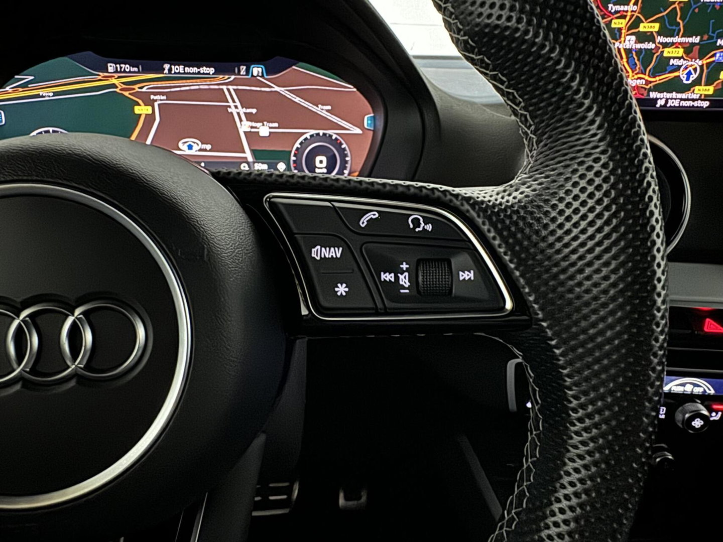 Audi Q2 35 TFSI S-Line Black Edition Virtual Carplay Stoelv trekh