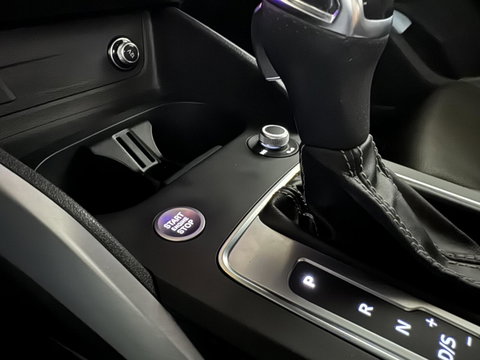 Audi Q2 35 TFSI S-Line Black Edition Virtual Carplay Stoelv trekh