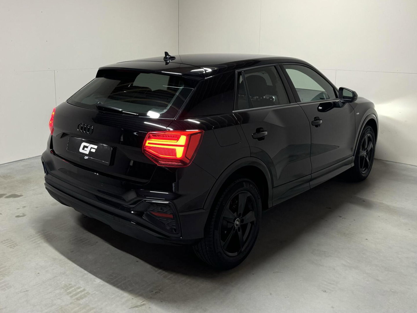 Audi Q2 35 TFSI S-Line Black Edition Virtual Carplay Stoelv trekh