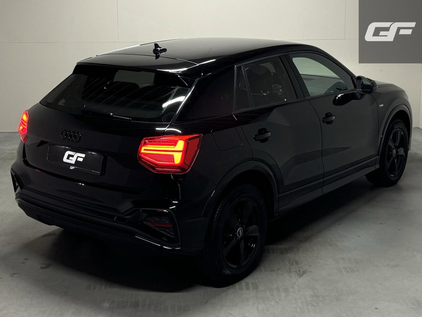 Audi Q2 35 TFSI S-Line Black Edition Virtual Carplay Stoelv trekh