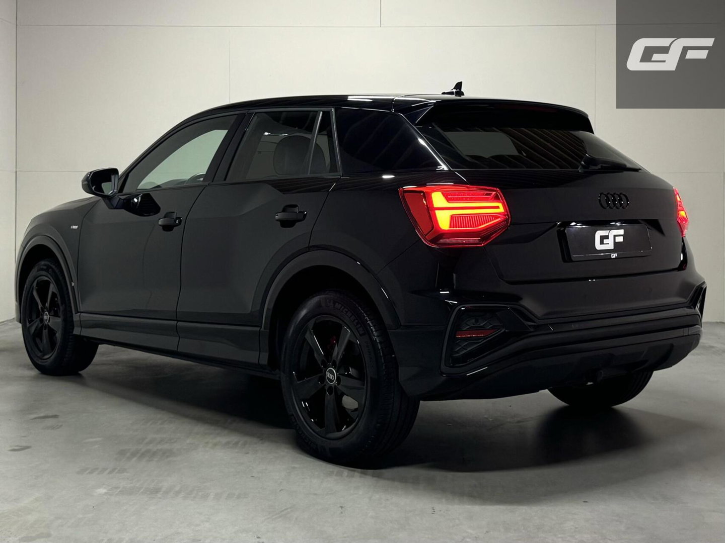 Audi Q2 35 TFSI S-Line Black Edition Virtual Carplay Stoelv trekh