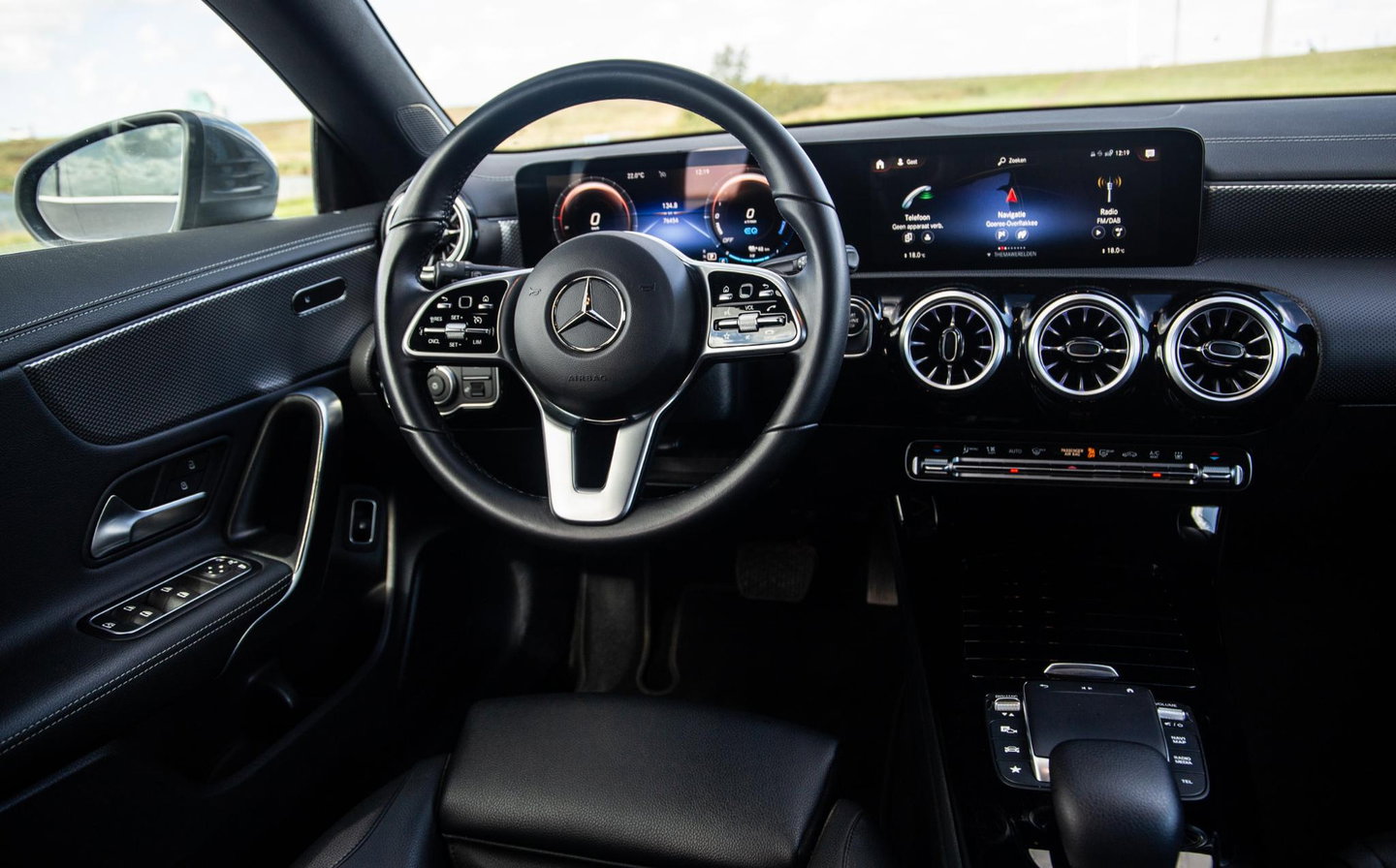 Mercedes-Benz CLA Shooting Brake 250e Business Solution (PHEV) CARPLAY / CRUISE CONTROLE / AMBIENT LIGHTING / CAMERA