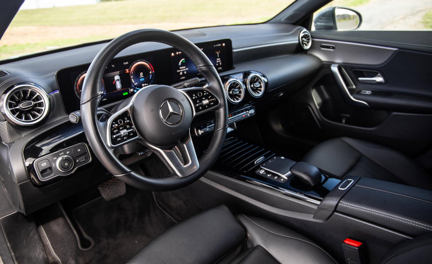Mercedes-Benz CLA Shooting Brake 250e Business Solution (PHEV) CARPLAY / CRUISE CONTROLE / AMBIENT LIGHTING / CAMERA