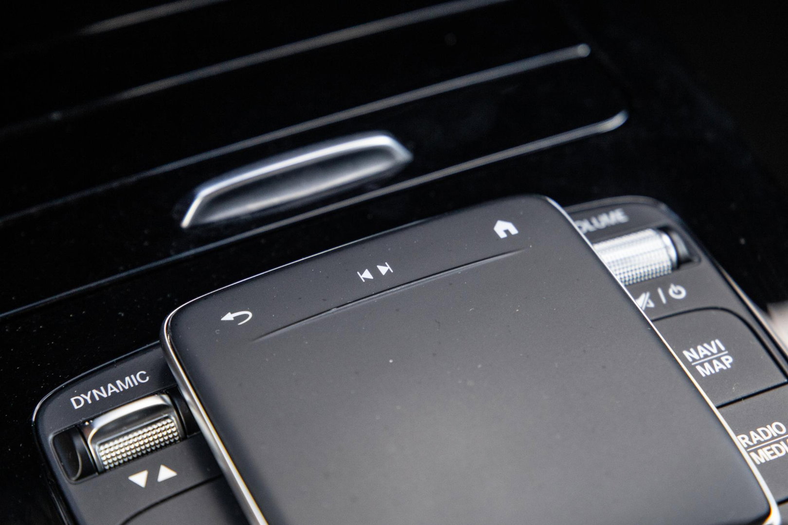 Mercedes-Benz CLA Shooting Brake 250e Business Solution (PHEV) CARPLAY / CRUISE CONTROLE / AMBIENT LIGHTING / CAMERA