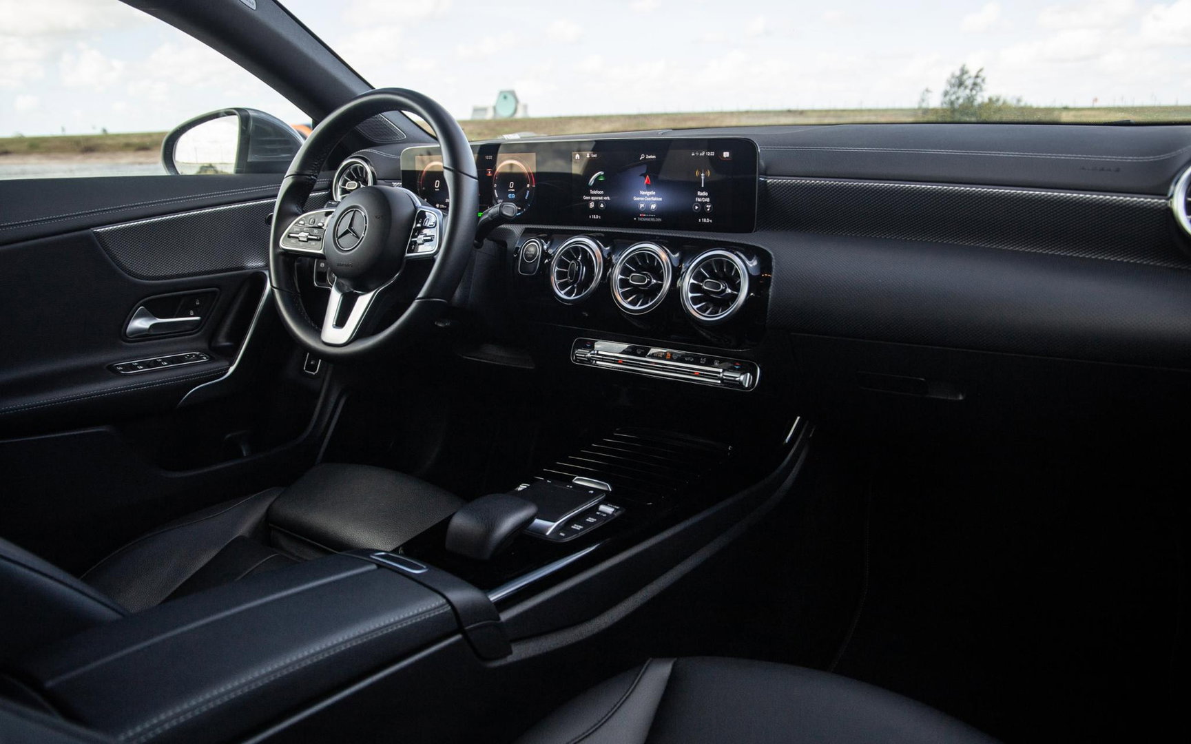 Mercedes-Benz CLA Shooting Brake 250e Business Solution (PHEV) CARPLAY / CRUISE CONTROLE / AMBIENT LIGHTING / CAMERA