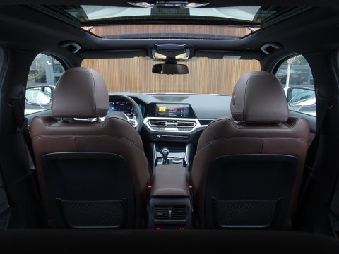 BMW 3 Serie touring 330e 292PK X-drive / M Sport / pano / Laser / BTW auto / 360°