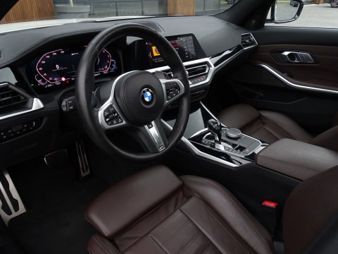 BMW 3 Serie touring 330e 292PK X-drive / M Sport / pano / Laser / BTW auto / 360°