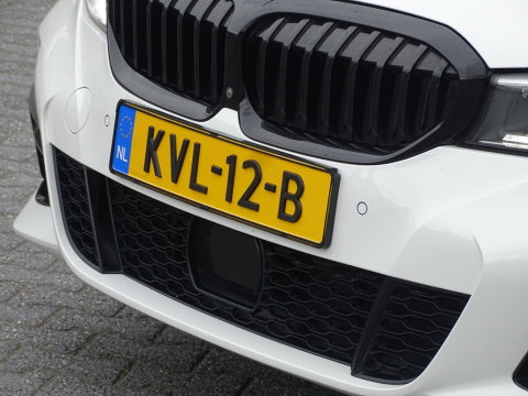 BMW 3 Serie touring 330e 292PK X-drive / M Sport / pano / Laser / BTW auto / 360°