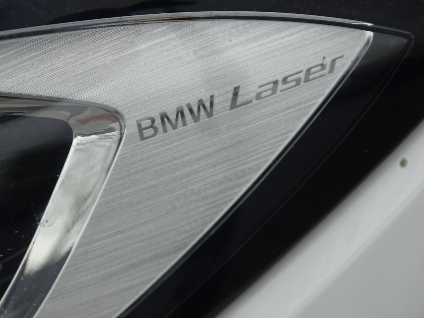 BMW 3 Serie touring 330e 292PK X-drive / M Sport / pano / Laser / BTW auto / 360°
