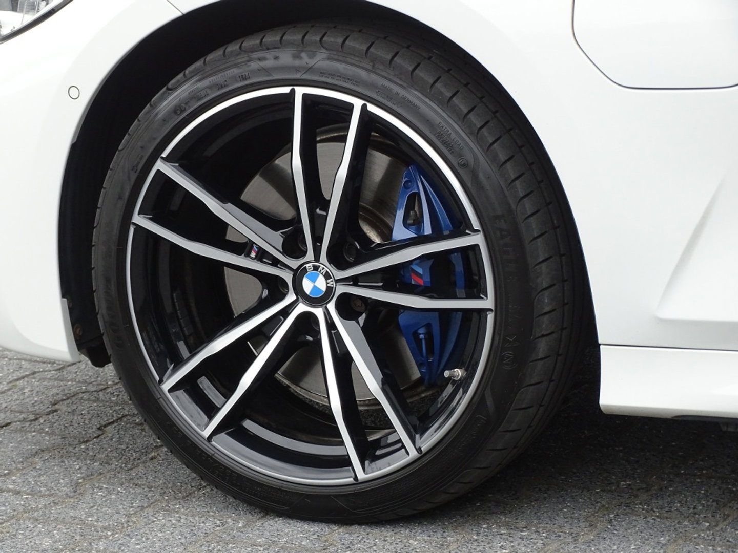 BMW 3 Serie touring 330e 292PK X-drive / M Sport / pano / Laser / BTW auto / 360°