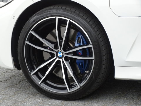 BMW 3 Serie touring 330e 292PK X-drive / M Sport / pano / Laser / BTW auto / 360°