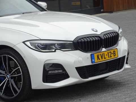 BMW 3 Serie touring 330e 292PK X-drive / M Sport / pano / Laser / BTW auto / 360°