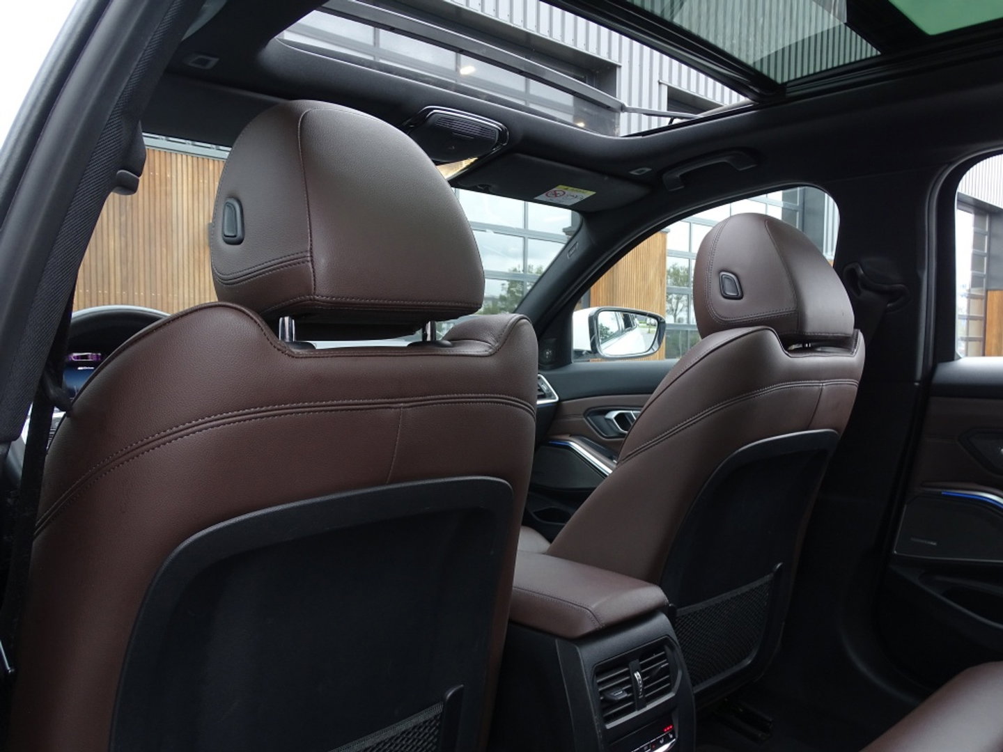 BMW 3 Serie touring 330e 292PK X-drive / M Sport / pano / Laser / BTW auto / 360°