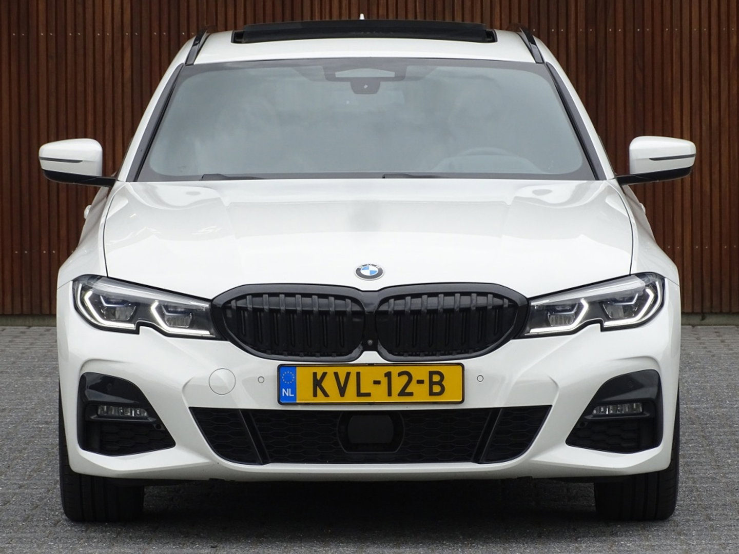 BMW 3 Serie touring 330e 292PK X-drive / M Sport / pano / Laser / BTW auto / 360°