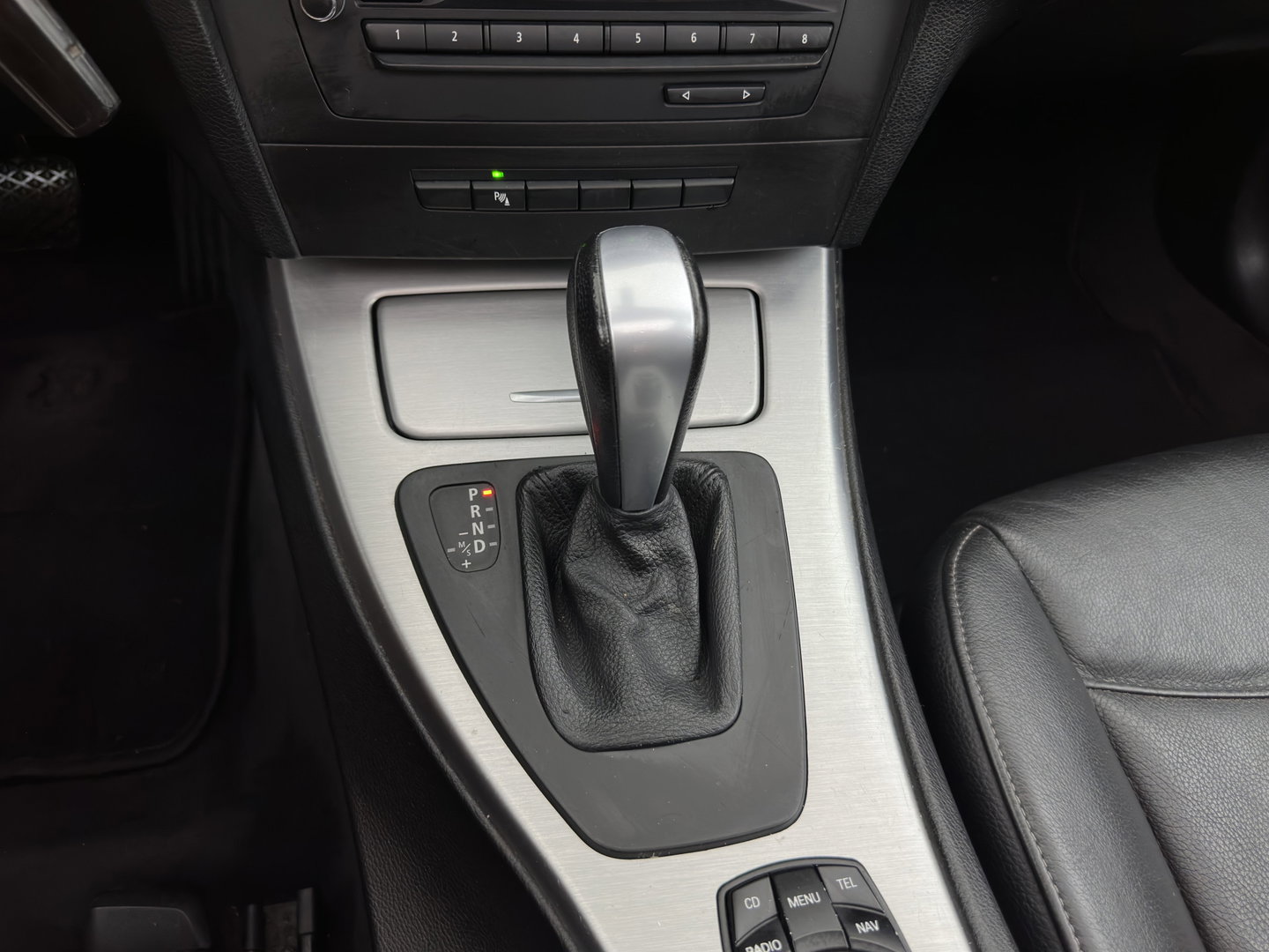 BMW 3 Serie 318i High Executive Aut. *PANO | LEATHER | XENON | HEATED-COMFORTSEATS | NAVI-FULLMAP | PRIVACY-GLASS | ECC | PDC | CRUISE | 16''ALU*
