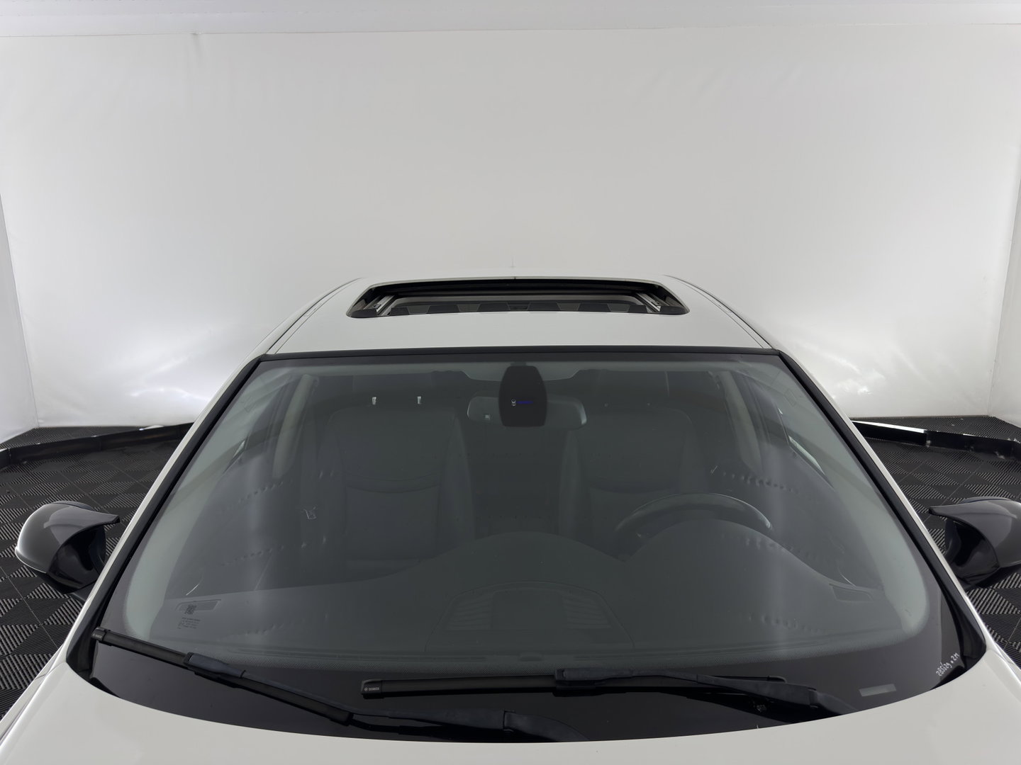 BMW 3 Serie 318i High Executive Aut. *PANO | LEATHER | XENON | HEATED-COMFORTSEATS | NAVI-FULLMAP | PRIVACY-GLASS | ECC | PDC | CRUISE | 16''ALU*