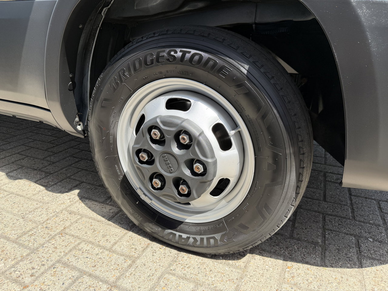 Iveco 40C18 3.0L Himatic automaat / oprijwagen / autoamb