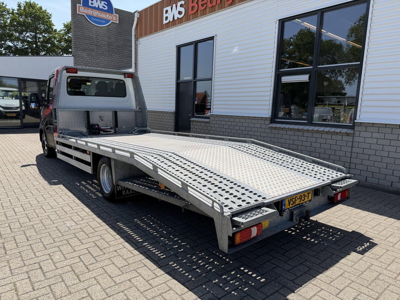 Iveco 40C18 3.0L Himatic automaat / oprijwagen / autoamb