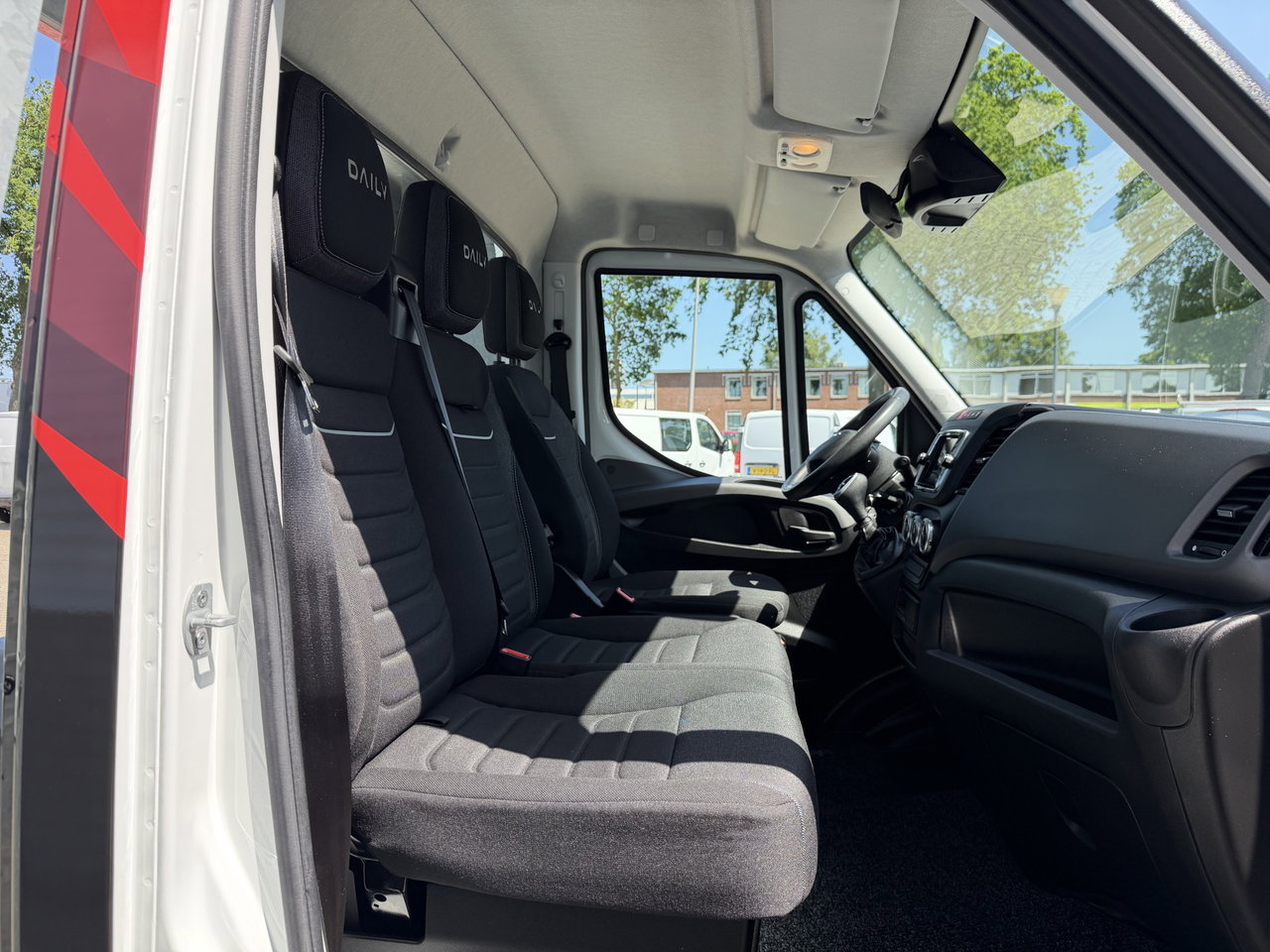 Iveco 40C18 3.0L Himatic automaat / oprijwagen / autoamb