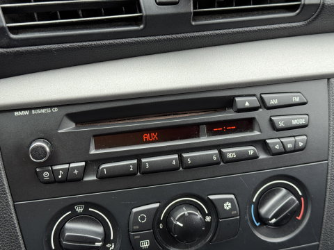 BMW 1-serie 116i Business Line | Handel / Export | Airconditioning | 5 Deurs | 17" Lichtmetalen Wielen |