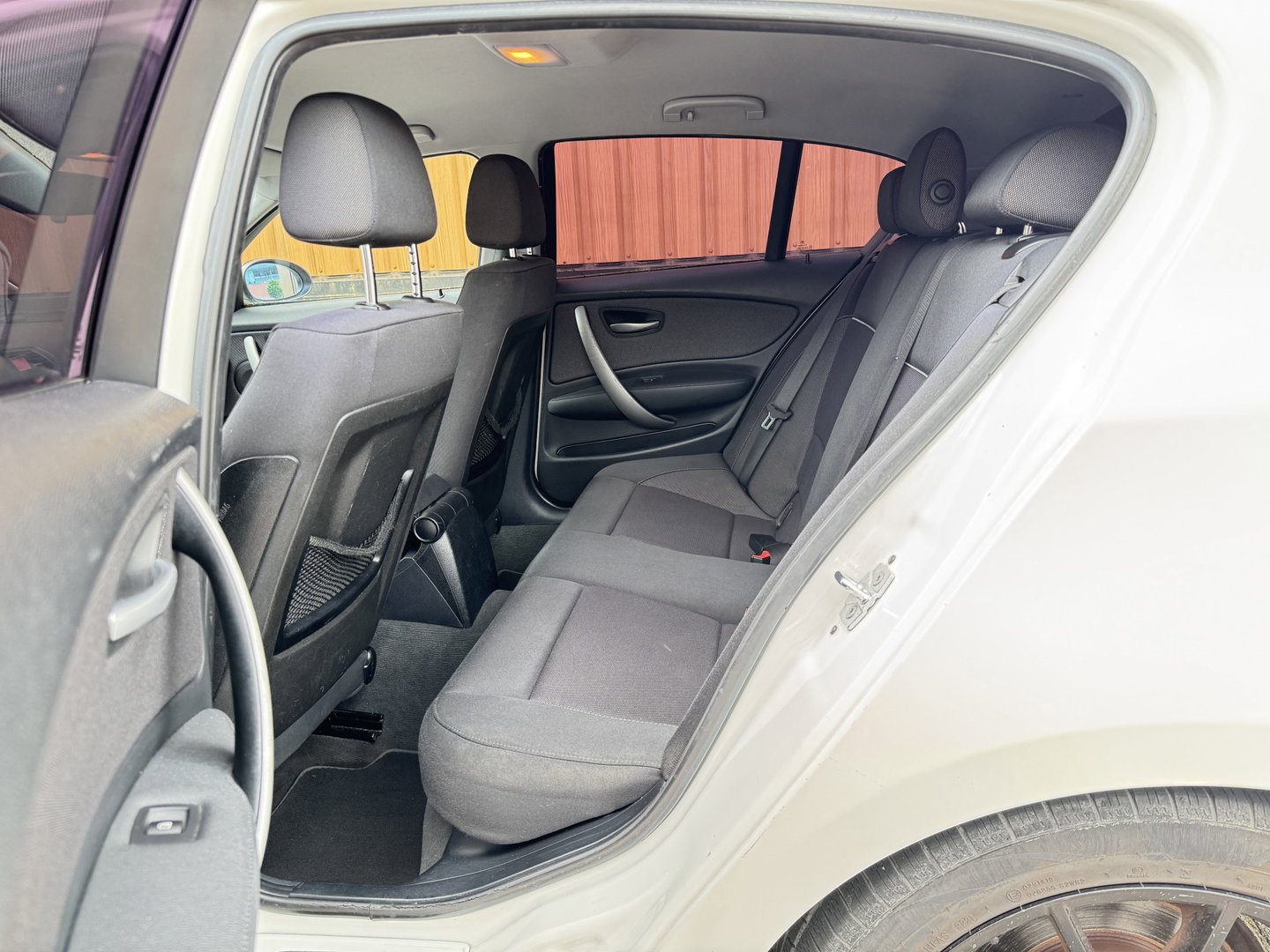 BMW 1-serie 116i Business Line | Handel / Export | Airconditioning | 5 Deurs | 17" Lichtmetalen Wielen |