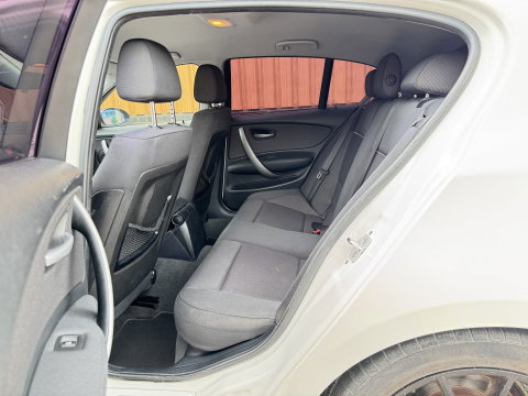 BMW 1-serie 116i Business Line | Handel / Export | Airconditioning | 5 Deurs | 17" Lichtmetalen Wielen |