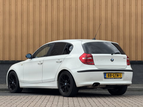 BMW 1-serie 116i Business Line | Handel / Export | Airconditioning | 5 Deurs | 17" Lichtmetalen Wielen |