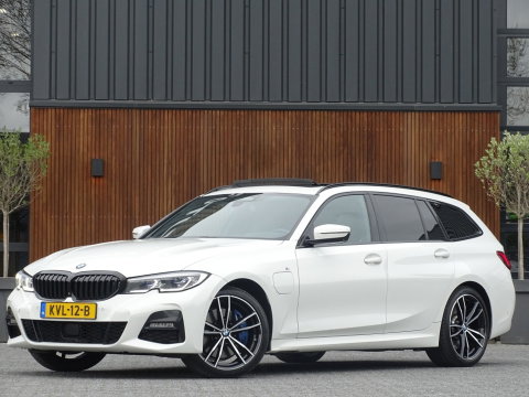 BMW 3 Serie touring 330e 292PK X-drive / M Sport / pano / Laser / BTW auto / 360°