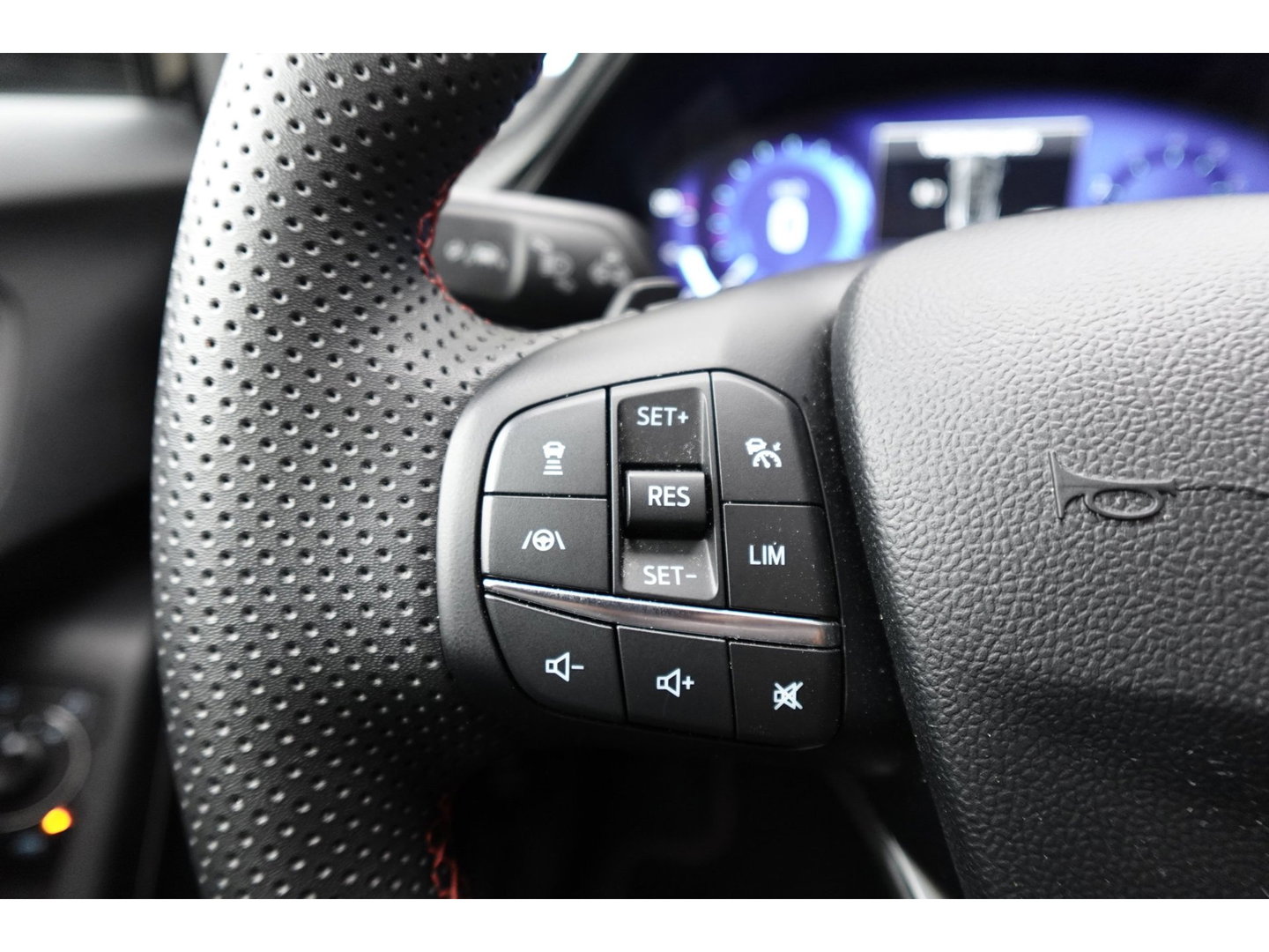 Ford Puma 1.0 EcoBoost Hybrid ST-Line X PANO B&O CAM