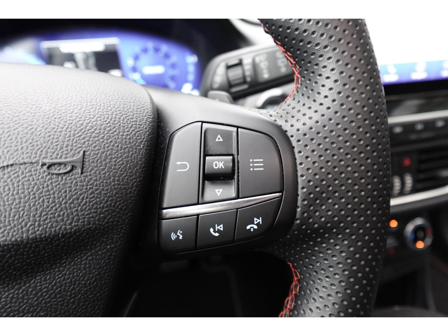 Ford Puma 1.0 EcoBoost Hybrid ST-Line X PANO B&O CAM