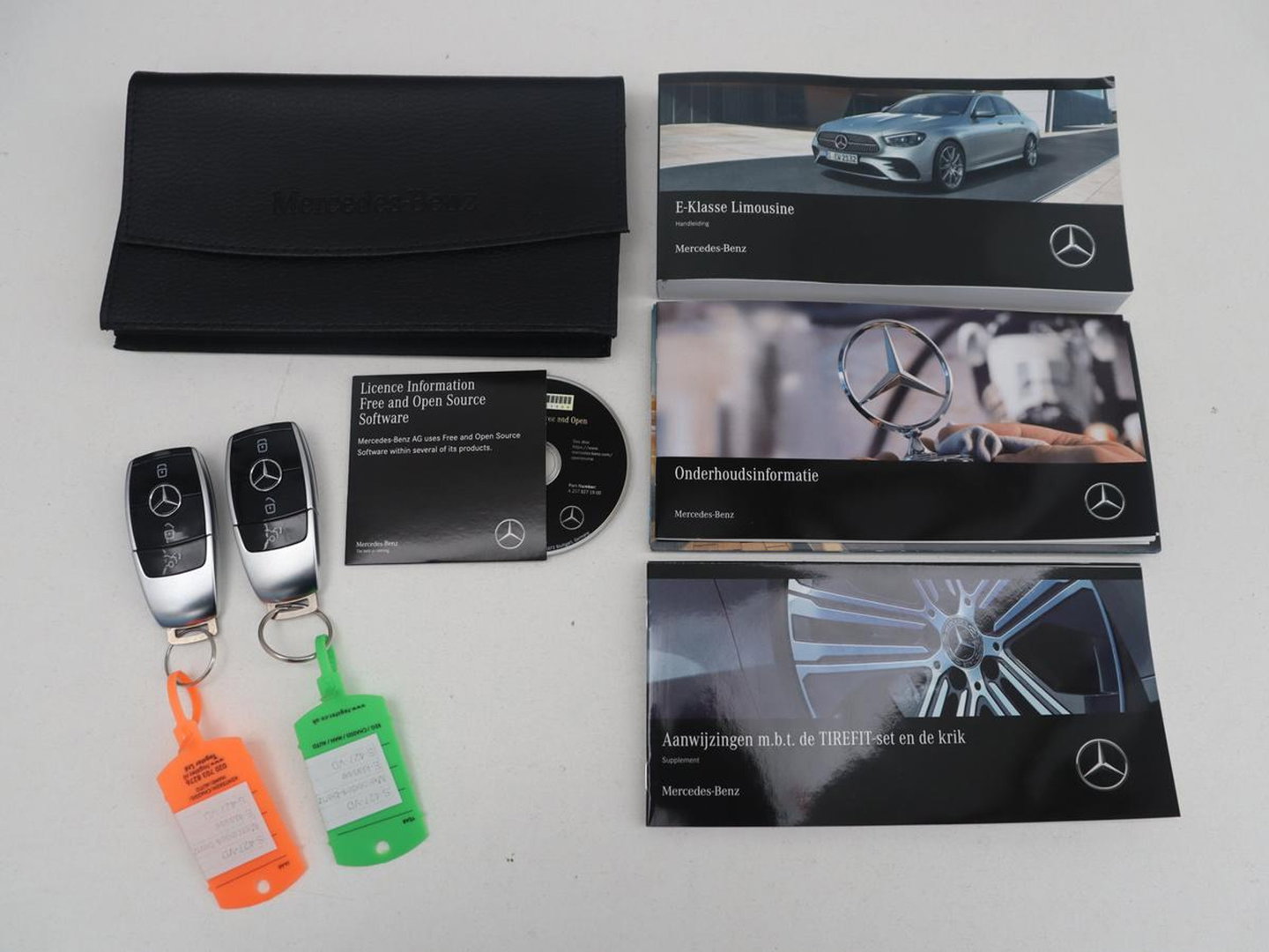 Mercedes-Benz E-Klasse 300 e AMG Line | SOH 88.4% | Panoramadak | Trekhaak | Leder | Burnmeister surround | Head up | 360 camera | Adaptive cruise | Carplay | Memory |