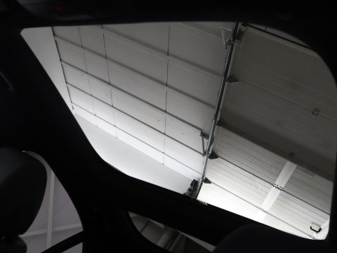 Mercedes-Benz E-Klasse 300 e AMG Line | SOH 88.4% | Panoramadak | Trekhaak | Leder | Burnmeister surround | Head up | 360 camera | Adaptive cruise | Carplay | Memory |