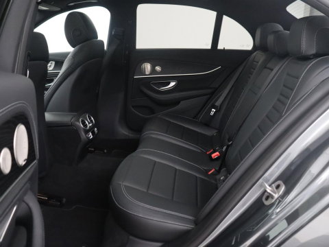 Mercedes-Benz E-Klasse 300 e AMG Line | SOH 88.4% | Panoramadak | Trekhaak | Leder | Burnmeister surround | Head up | 360 camera | Adaptive cruise | Carplay | Memory |