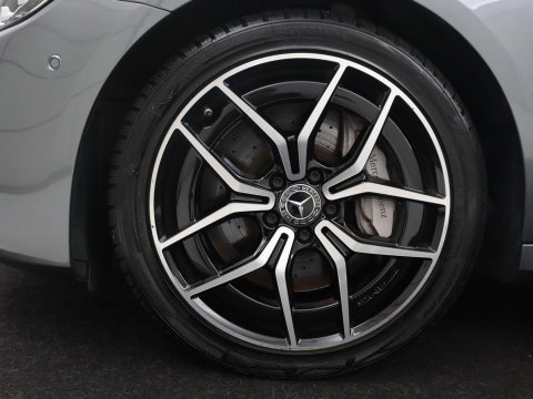 Mercedes-Benz E-Klasse 300 e AMG Line | SOH 88.4% | Panoramadak | Trekhaak | Leder | Burnmeister surround | Head up | 360 camera | Adaptive cruise | Carplay | Memory |