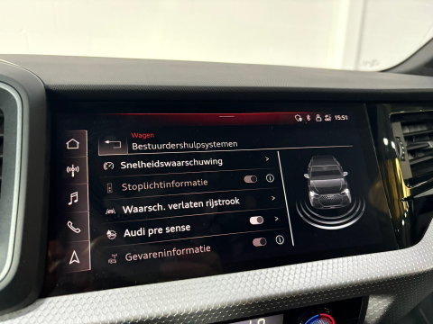 Audi A1 citycarver 30 TFSI epic S-Line, Automaat, Applecarplay