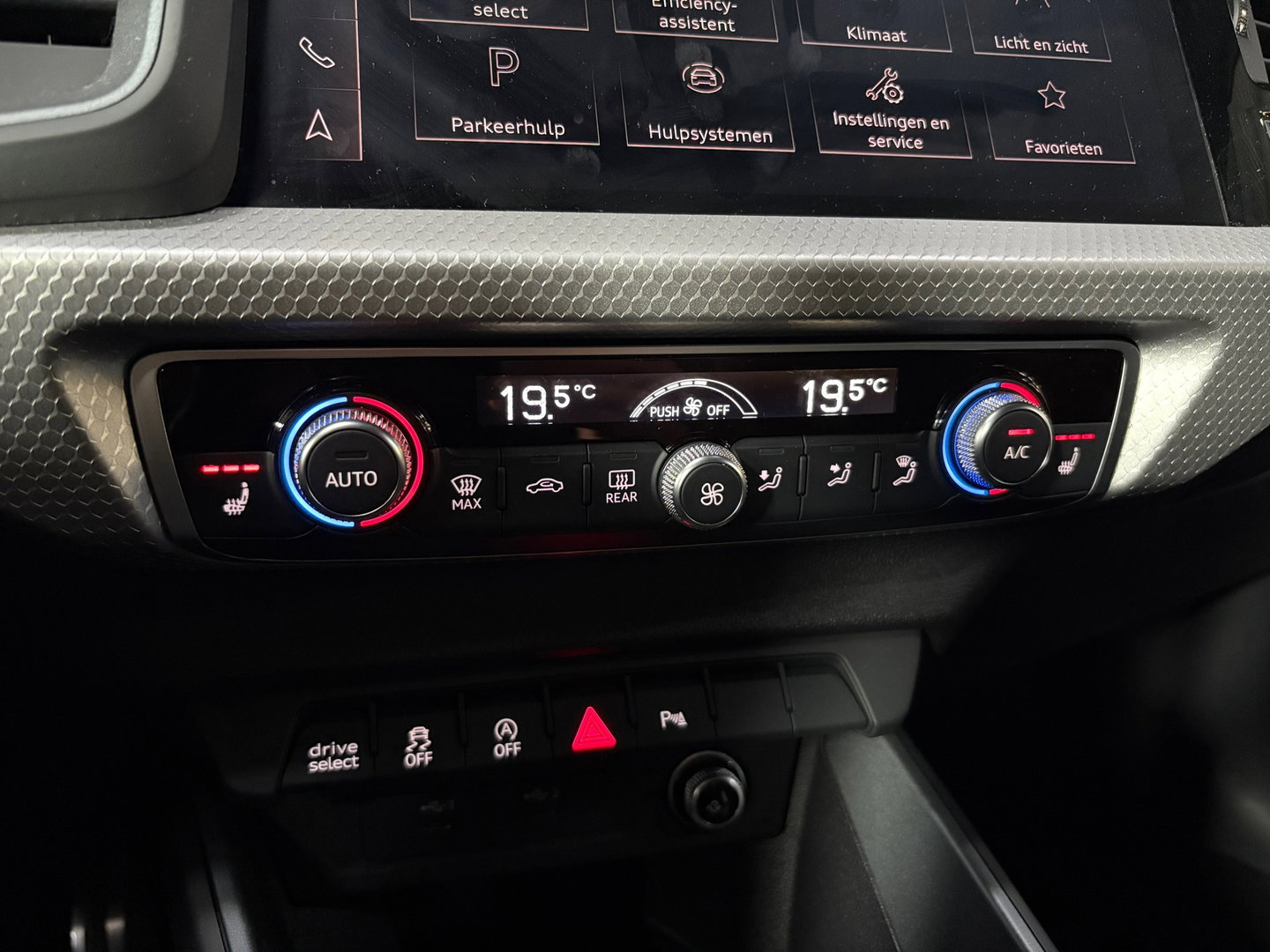 Audi A1 citycarver 30 TFSI epic S-Line, Automaat, Applecarplay