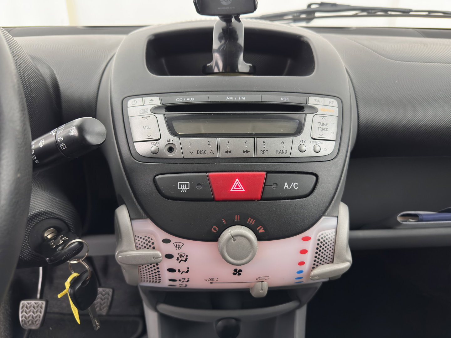 Peugeot 107 1.0-12V Black & Silver *AIRCO | COMFORT-SEATS | RADIO-CD | PRIVACY-GLASS | 14''ALU*