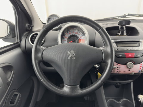 Peugeot 107 1.0-12V Black & Silver *AIRCO | COMFORT-SEATS | RADIO-CD | PRIVACY-GLASS | 14''ALU*