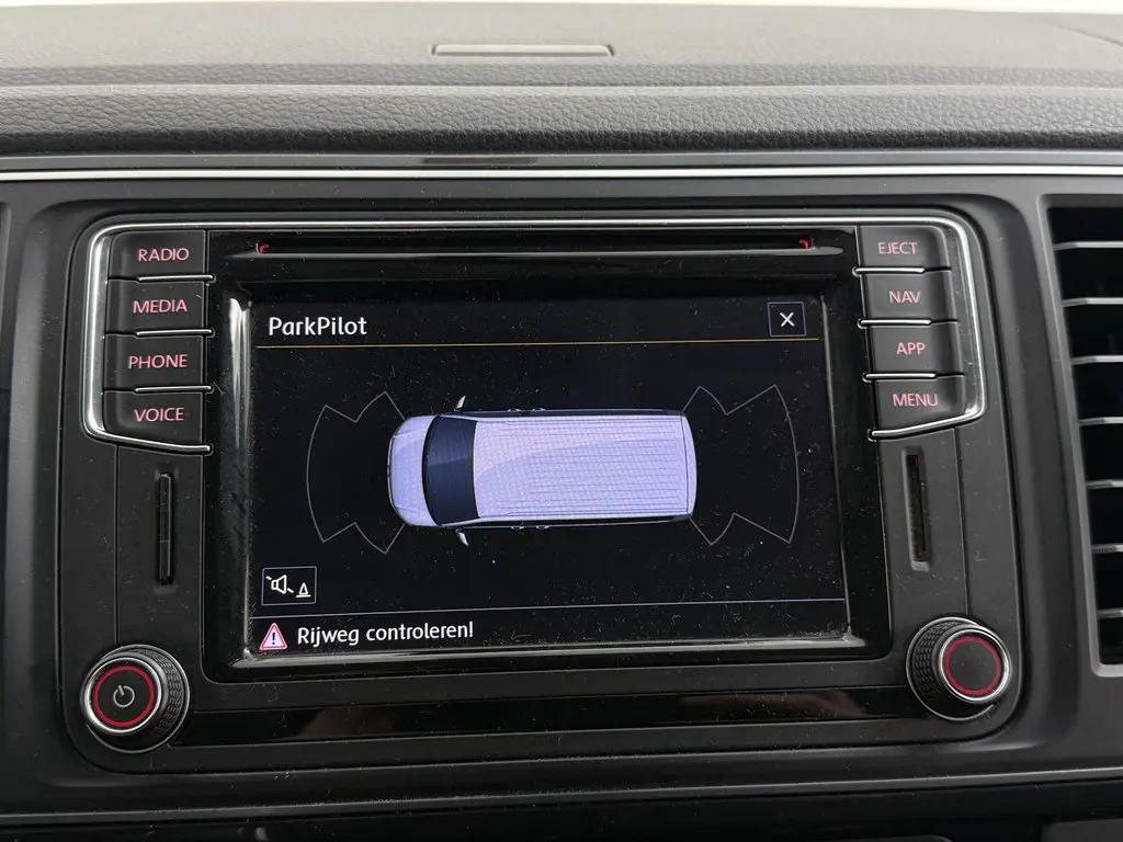 Volkswagen Transporter 2.0 TDI L2H1 DC Highline DSG CarPlay ACC