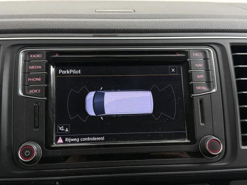 Volkswagen Transporter 2.0 TDI L2H1 DC Highline DSG CarPlay ACC